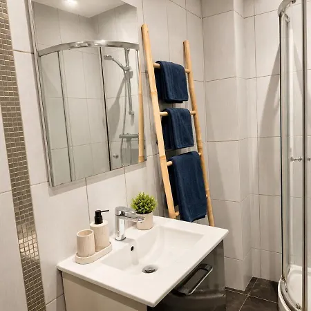 Apartment Modern And - Sea 2 Min Away